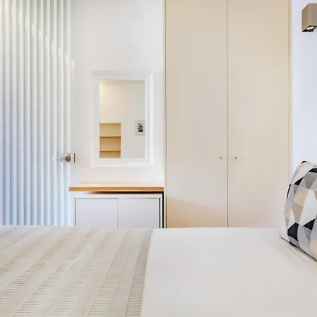 Romantic Alfama Getaway *