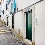 Romantic Alfama Getaway Διαμέρισμα