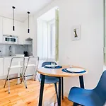 Romantic Alfama Getaway Apartman Lisboa