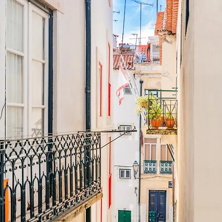 Romantic Alfama Getaway Апартаменты Лиссабон