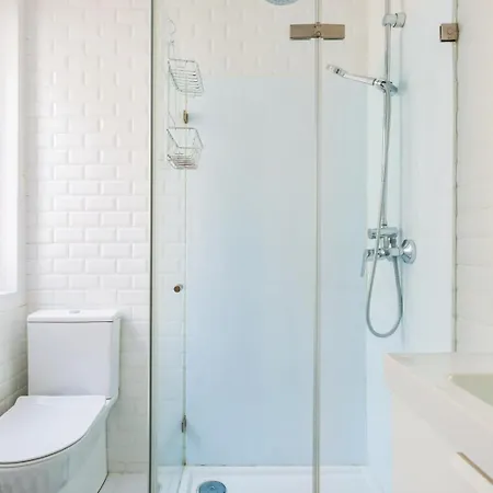 Romantic Alfama Getaway *